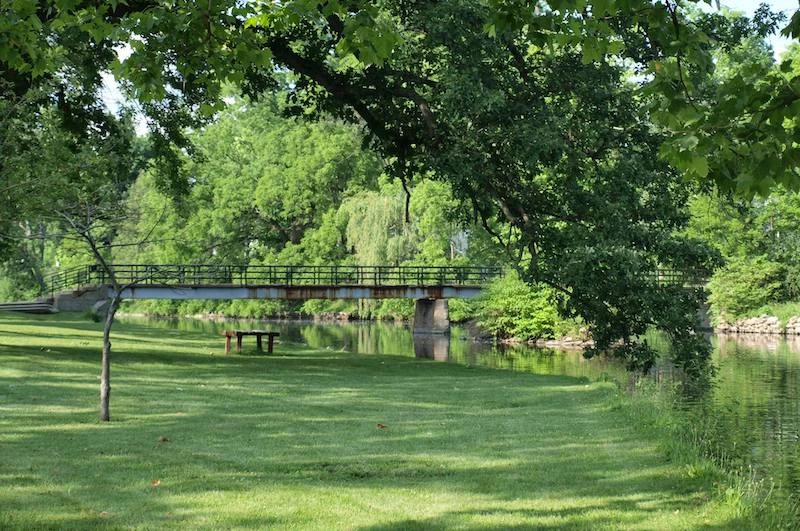 Eaton-Rapids-hall